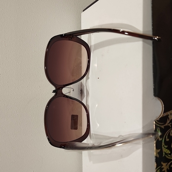 Designer sunglasses - Picture 4 of 8